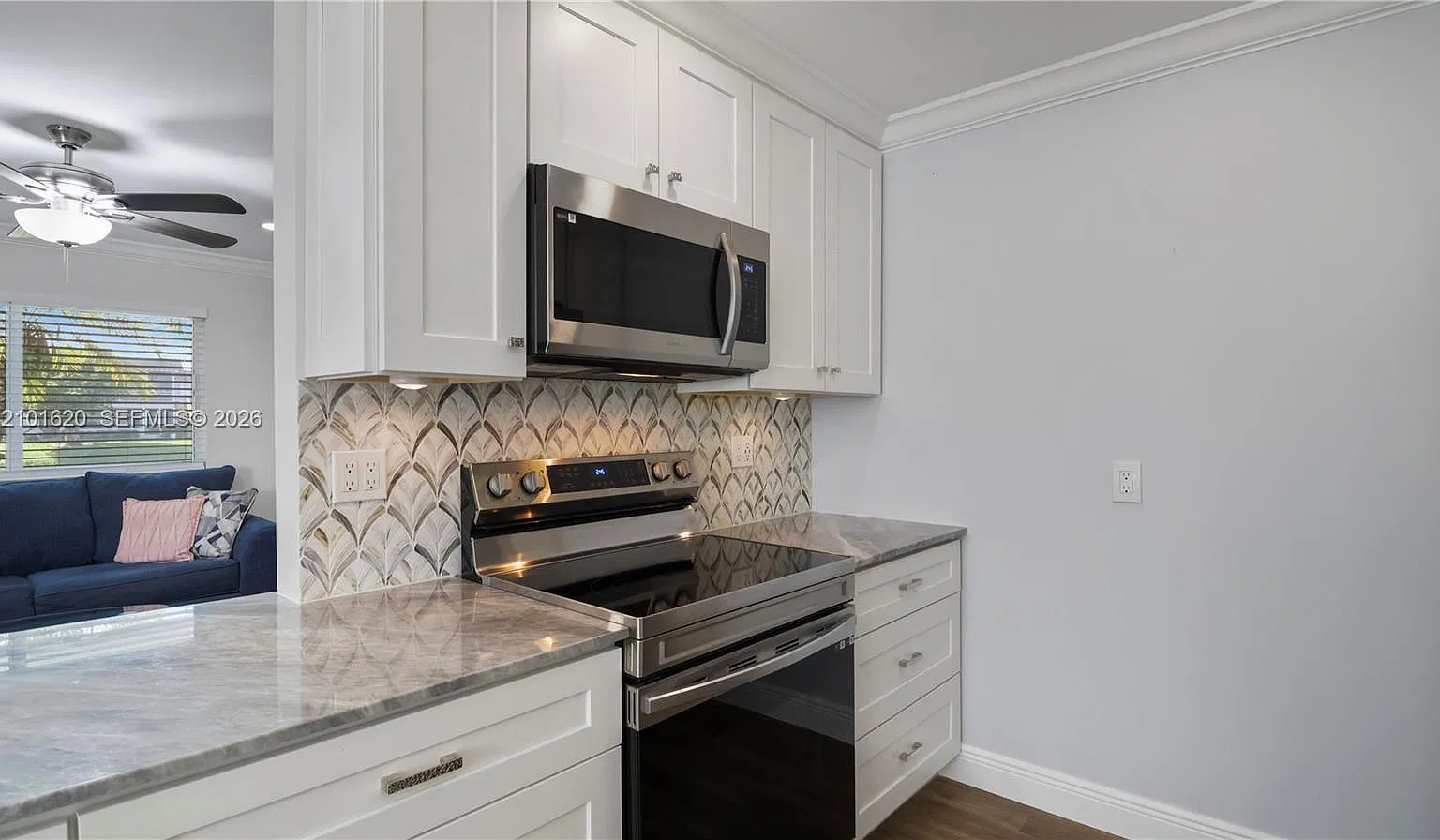 Kings Point Saxony Condos — Photo 3