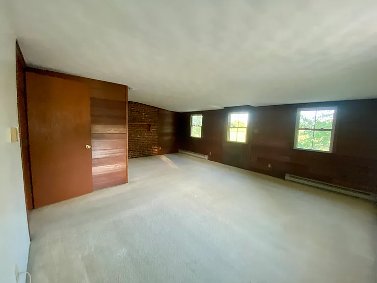 2230 Leonard Rd — Photo 9