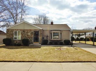 809 Flambeau St, Manitowoc, WI 54220