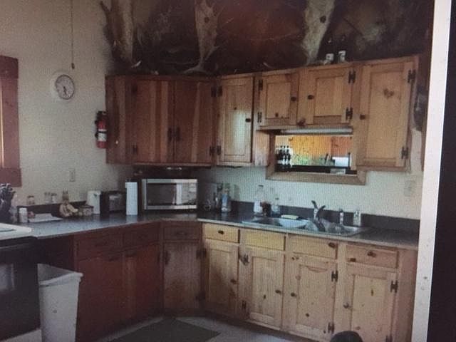 2nd image of 789 Meadows Rd APT 1