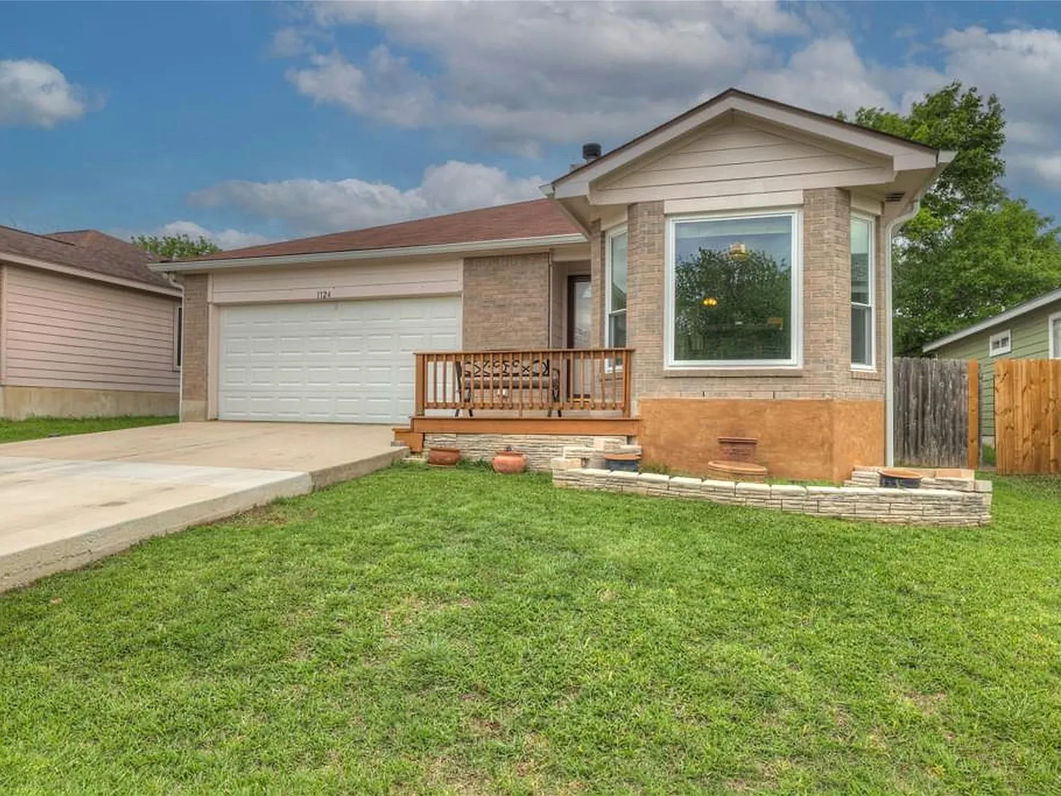 3 bed, 2.0 bath, 1342 sqft, $1,675 — Photo 2