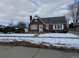 13226 Catalpa St, Southgate, MI 48195