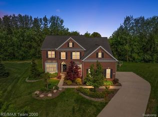 50412 Telluride Cir, Canton, MI 48187