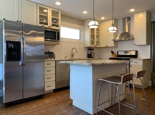 233 Central Park Ave, Wilmette, IL