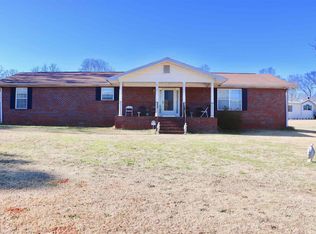593 8th St, Statham, GA 30666