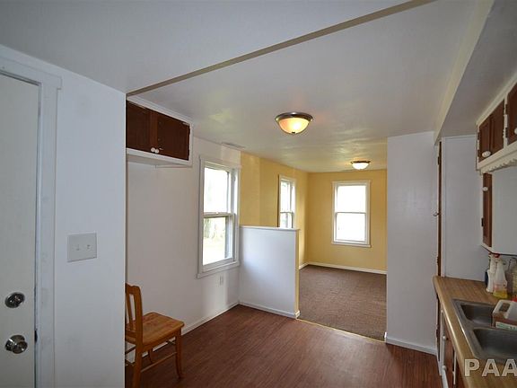 5th image of 1107 E Moneta Ave