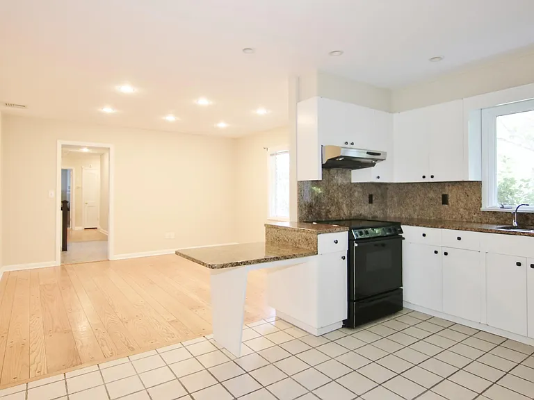 16 Fado Ln — Photo 9