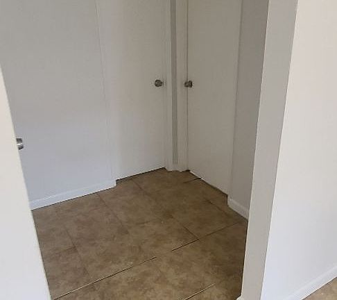 3rd image of 1112 W 94th St APT 1
