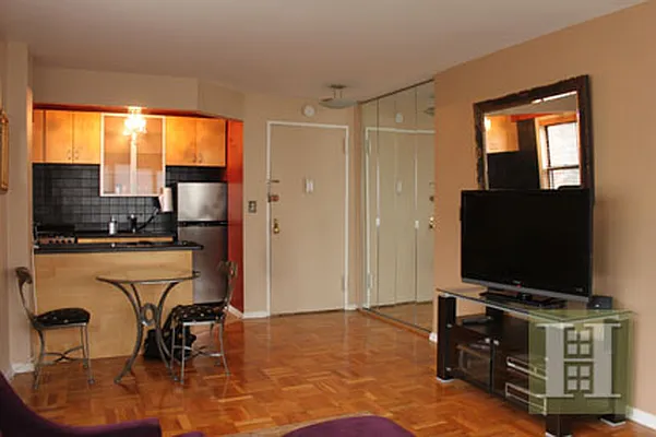 Rented by Owner | media 11