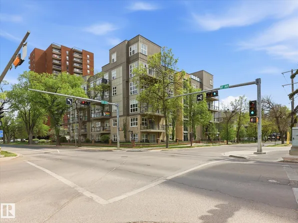 8619 111th St NW #207, Edmonton, AB T6G 2W1