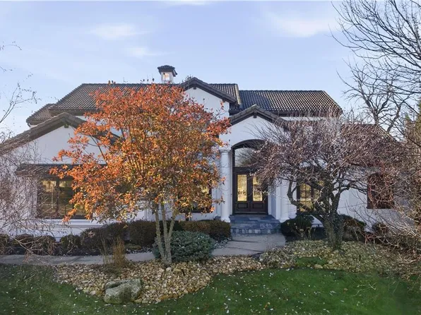 5015 W 147th St, Leawood, KS 66224