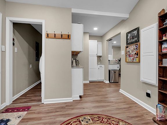 5th image of 4789 Janie Ave