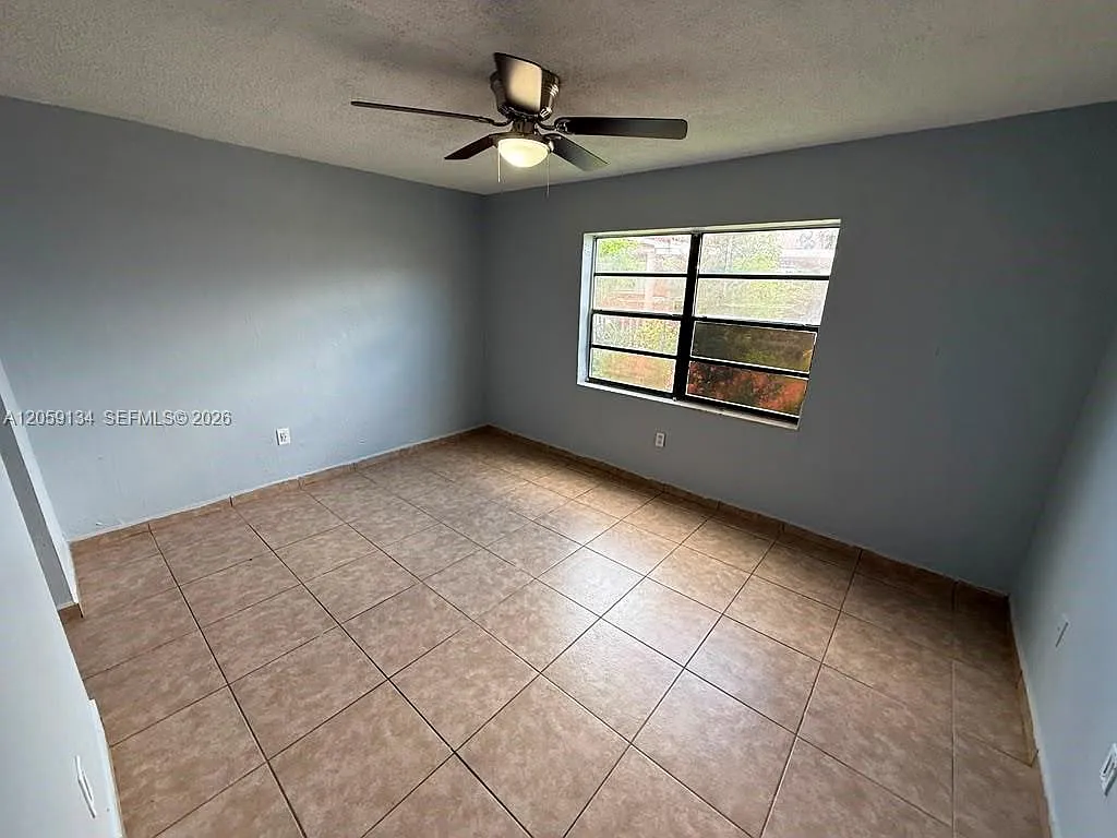 Kings Cove Condo — Photo 4