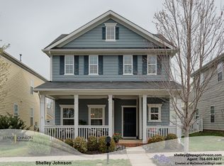 14336 Holly Springs Dr #215, Huntersville, NC 28078