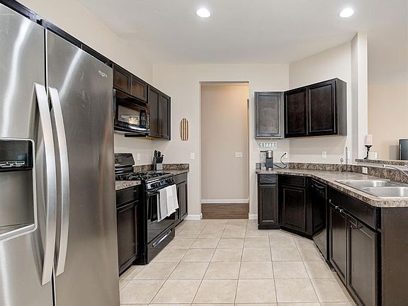 3rd image of 1860 Bradford Pl