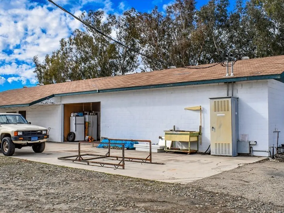 375 S Chowchilla Blvd
