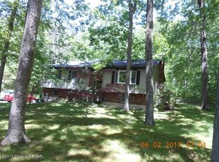 25 Mountain View Cir, Lehighton, PA 18235