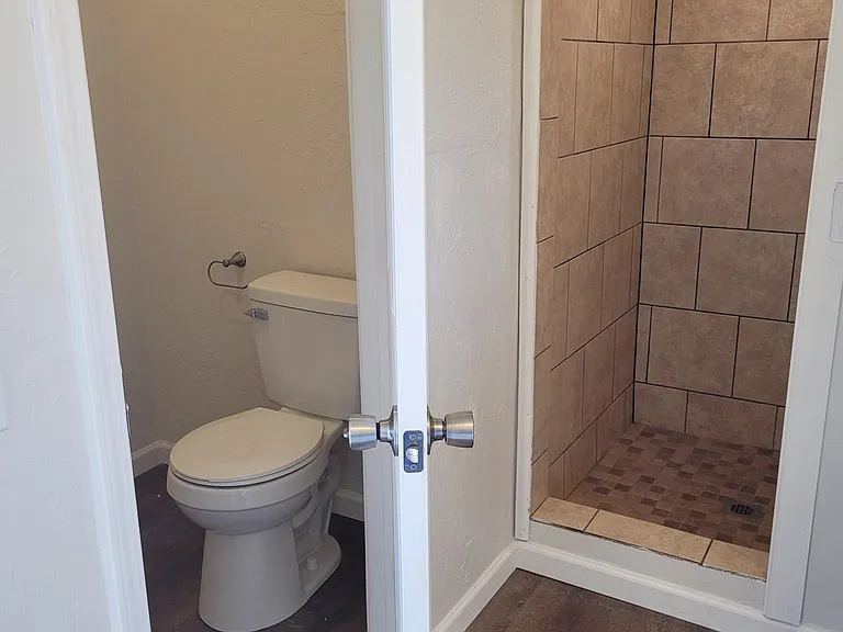 8204 S Country Club Dr — Photo 8