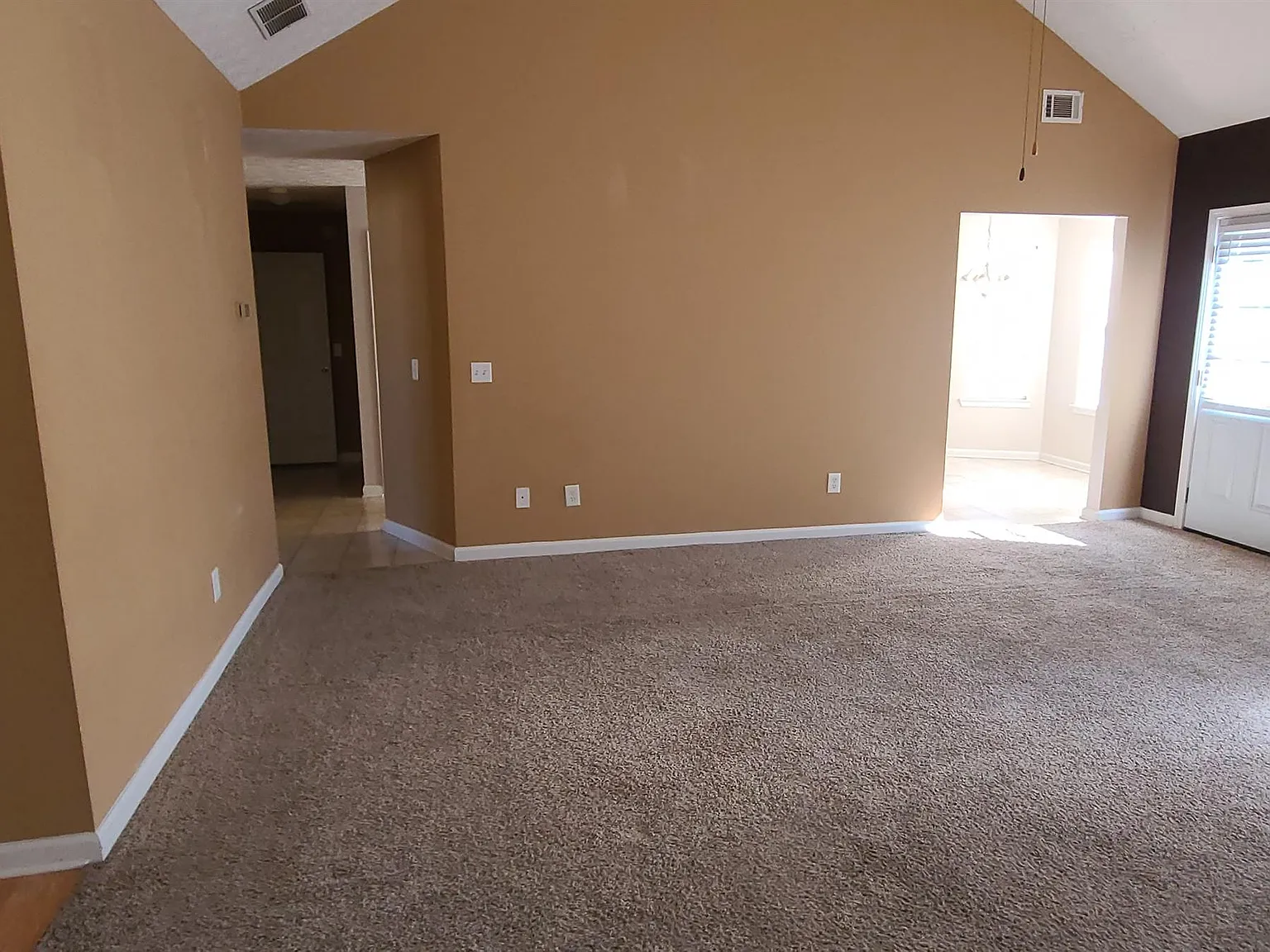 30 Princeton Court - 1 — Photo 2