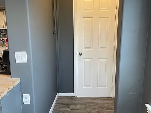 5th image of 1640 Gum St #3