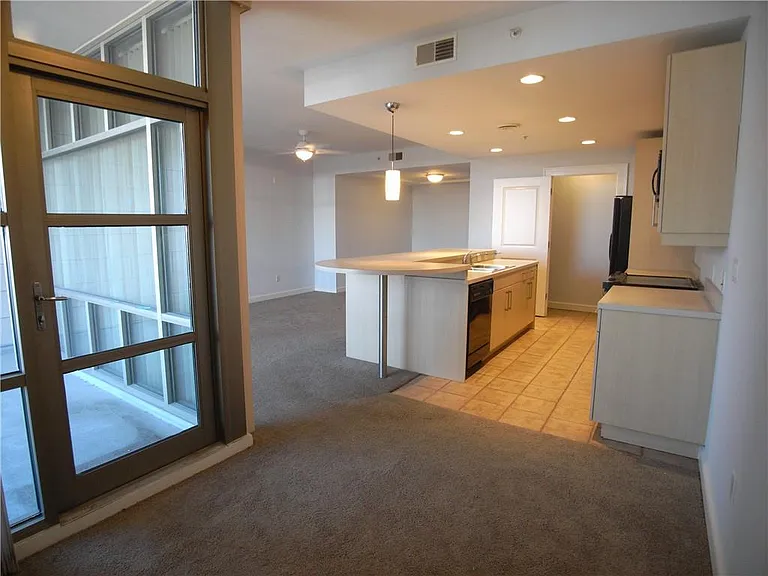 250 Park Avenue West NW #NW-712-712 — Photo 8