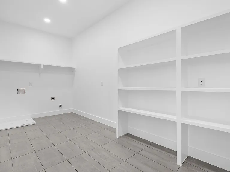 1005 Glenview Dr — Photo 13