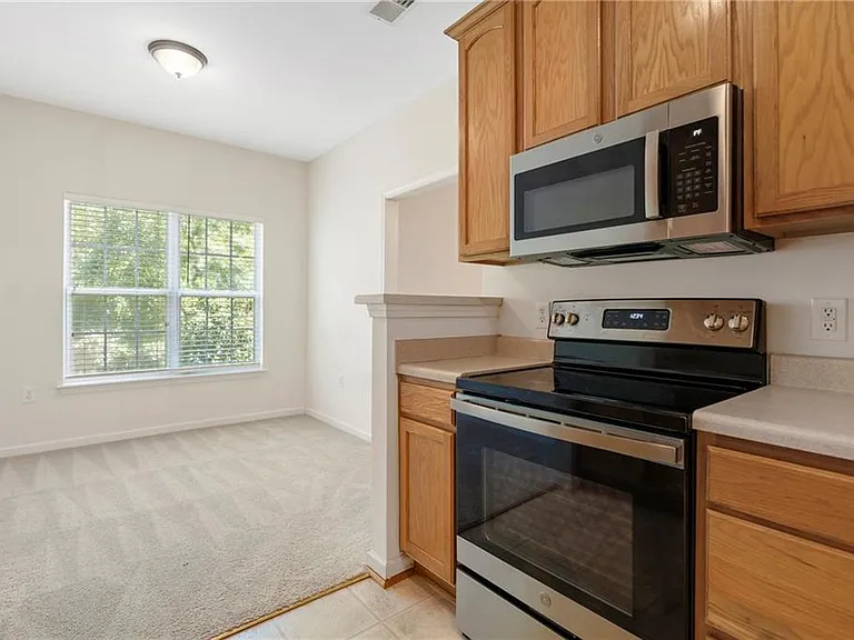 3300 Dogwood Dr #311 — Photo 3