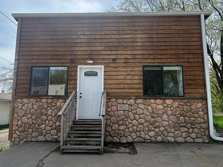 9631 Main St — Photo 1