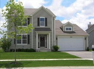 246 Bluegrass Pkwy, Oswego, IL 60543
