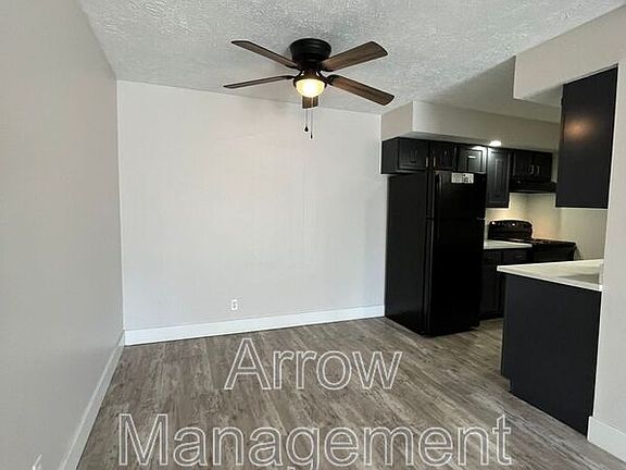 4th image of 3341 Holdrege St #8