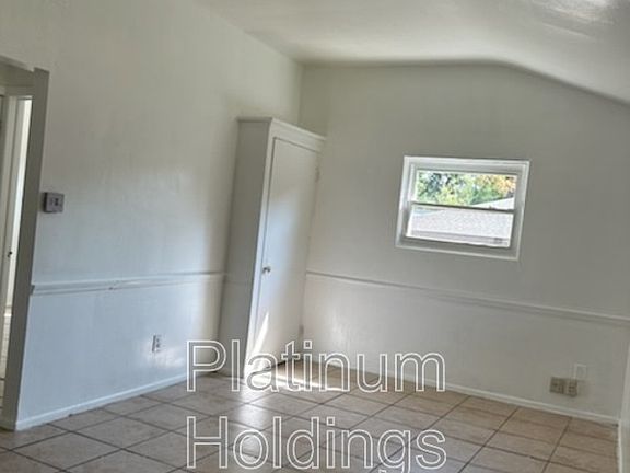 2nd image of 1061 Neville Ave