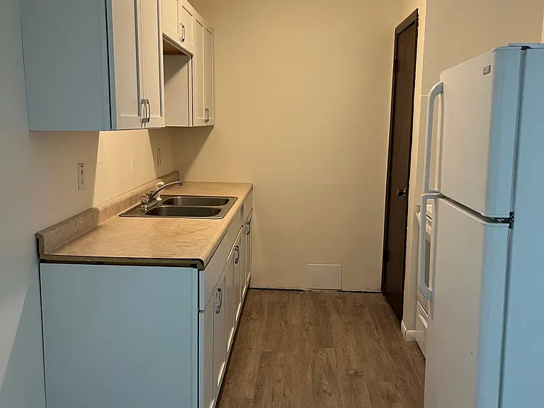 499 Ivy Ln #1 — Photo 2