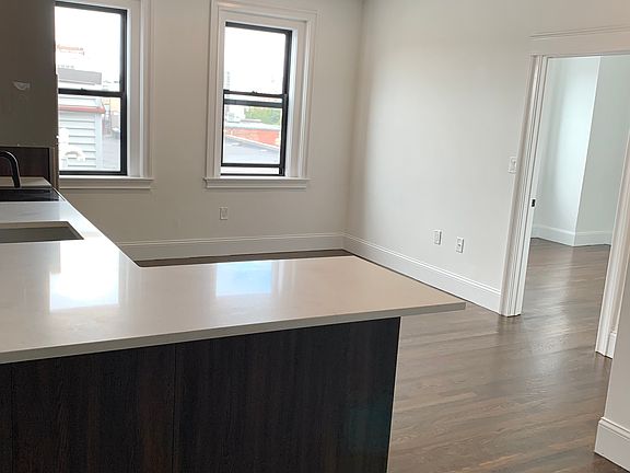 5th image of 9 School St #6