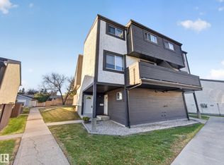 York Mills, Edmonton, AB T6K 3R3