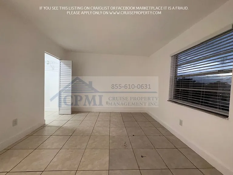 1095 W 77 St Hialeah, FL 33014 — Photo 30