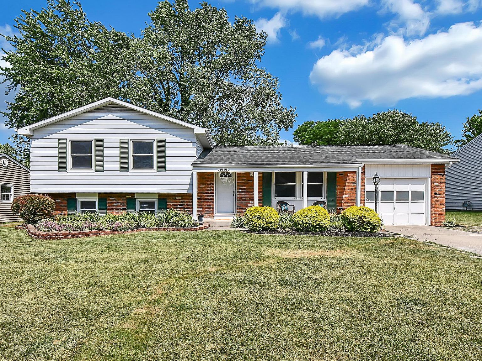 1414 Bonnie Ridge Rd Columbus Oh 43228 Zillow