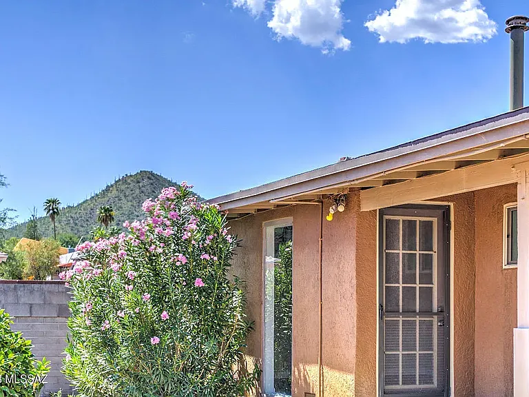 2891 W Saint Tropaz Ave — Photo 28