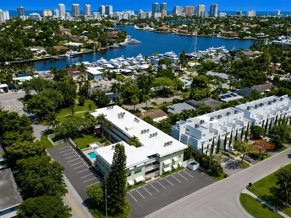 1900 NE 8th Ct APT 105, Fort Lauderdale, FL 33304