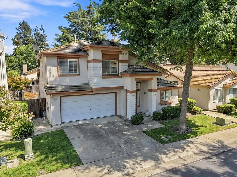3668 Whispering Creek Cir — Photo 4