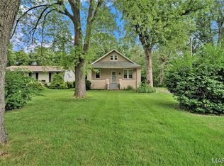 11714 Larimore Rd, Saint Louis, MO 63138