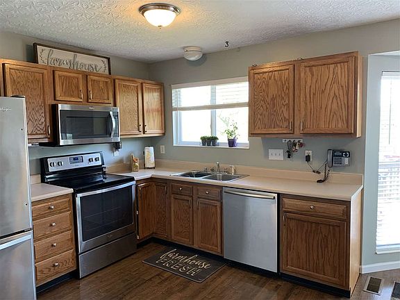 5th image of 2311 Antoinette Way