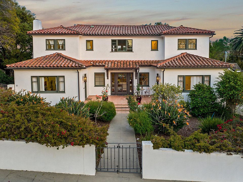 1st image of 20 E Los Olivos St