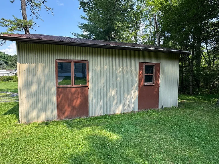 121 Taft Rd — Photo 22