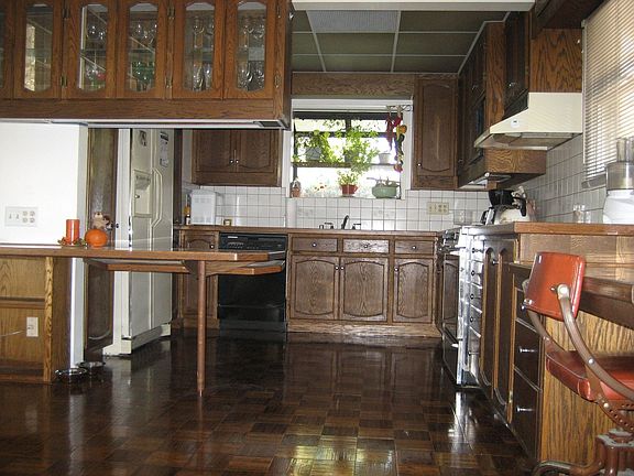 Spacious kitchen