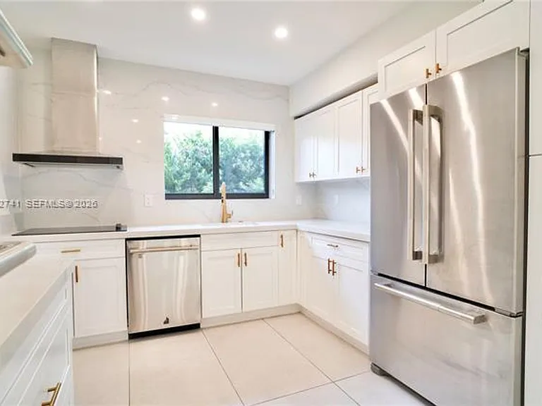 8811 Carlyle Ave — Photo 16
