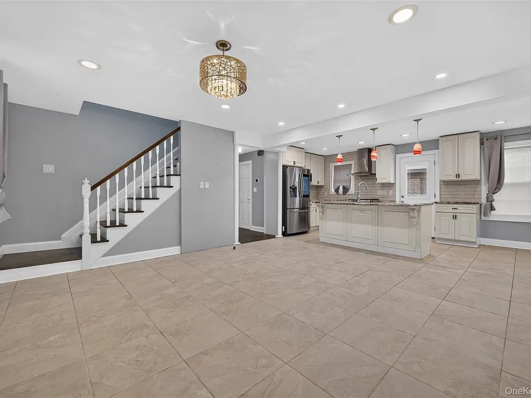 175 Wardwell Rd — Photo 6
