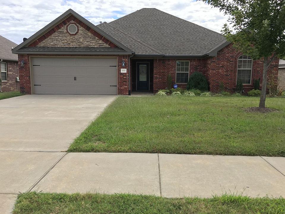 1st image of 3007 SW Waterleaf Ave