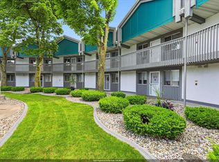 1001 S Oneida St APT 2E, Appleton, WI 54915