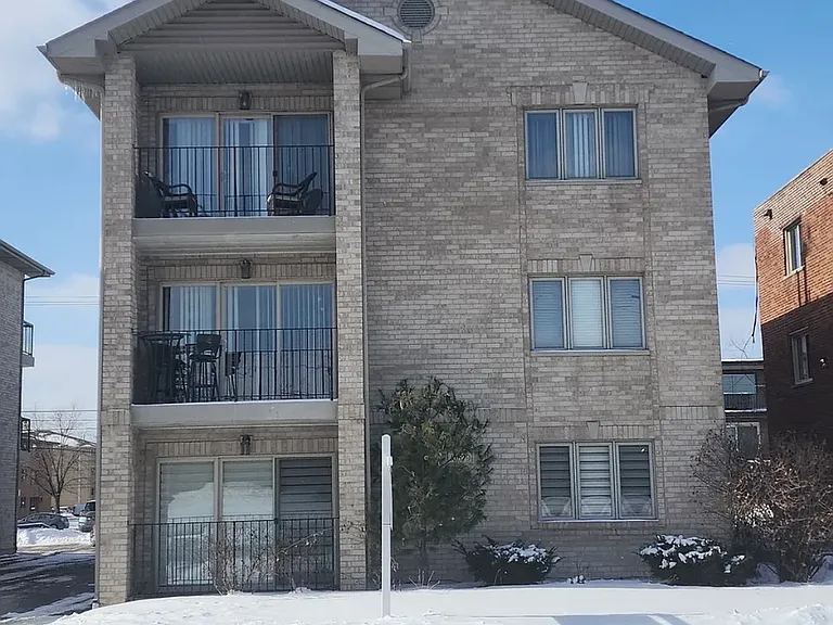 10620 S Central Ave #1A — Photo 1