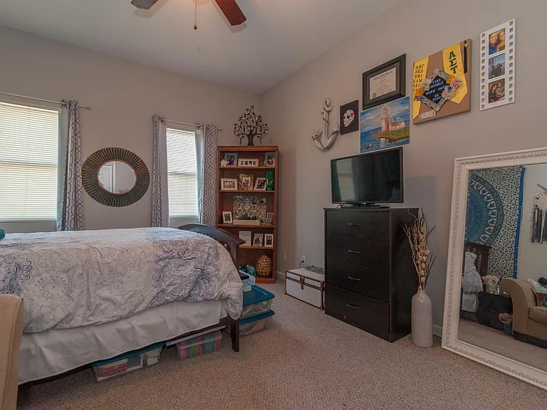 1733 Light St — Photo 13